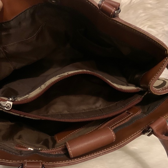 SOLD SOLD Authentic Coach Handbag - Picture 5 of 9